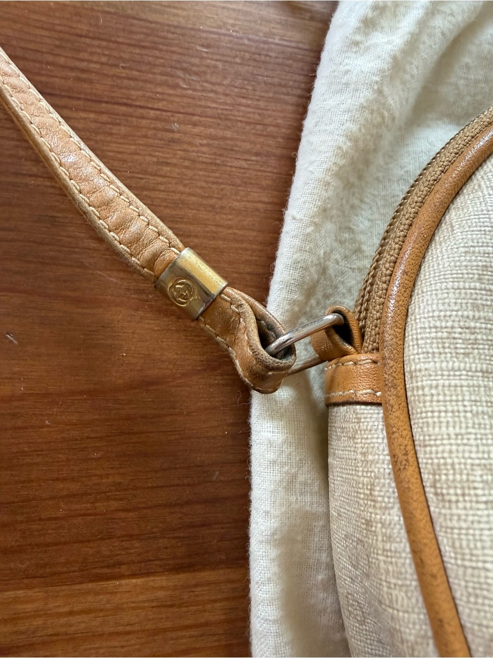 Vintage Gucci Beige Canvas Crossbody with Tan Leather Trim and Strap - Picture 7 of 7
